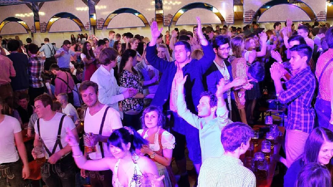 Festzelt Ekstase im Hofbräukeller in München